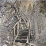 Québec dessin détaillé Maude Tapin artiste technique mixte Baie des rochers nature charlevoix escaliers bois